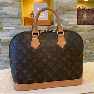 SOLD Louis Vuitton Alma Handbag❤️